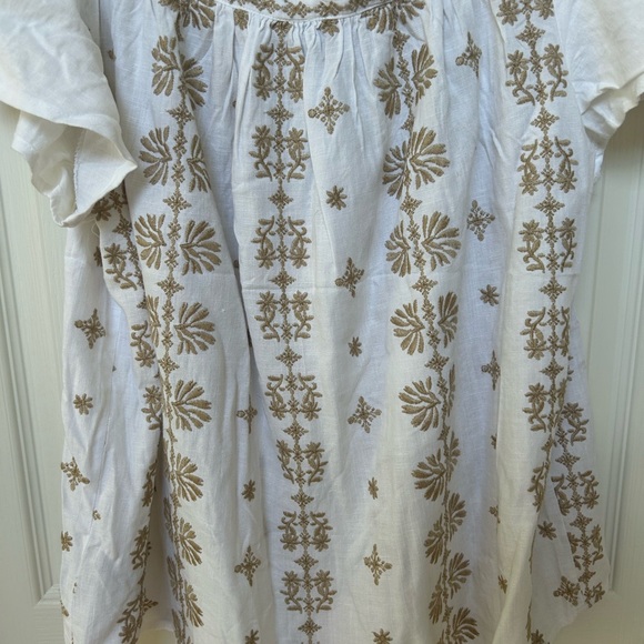 Torrid White & Gold Buttoned Bib Collar Blouse 🤩 - Picture 6 of 8